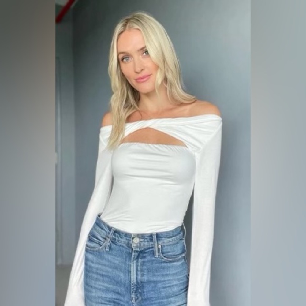 White front twist top